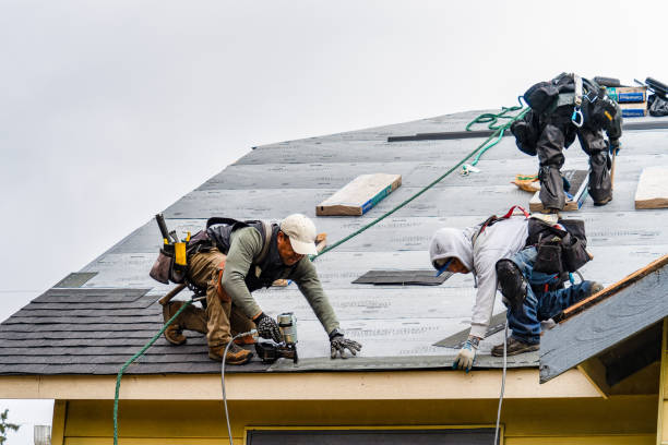 Professional Roof Installation technician working in Gilman, CT